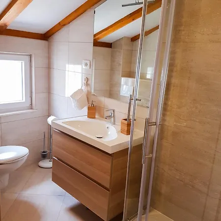 Apartman Kapar - Sufit